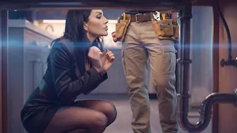 Charlotte Thanking the handyman